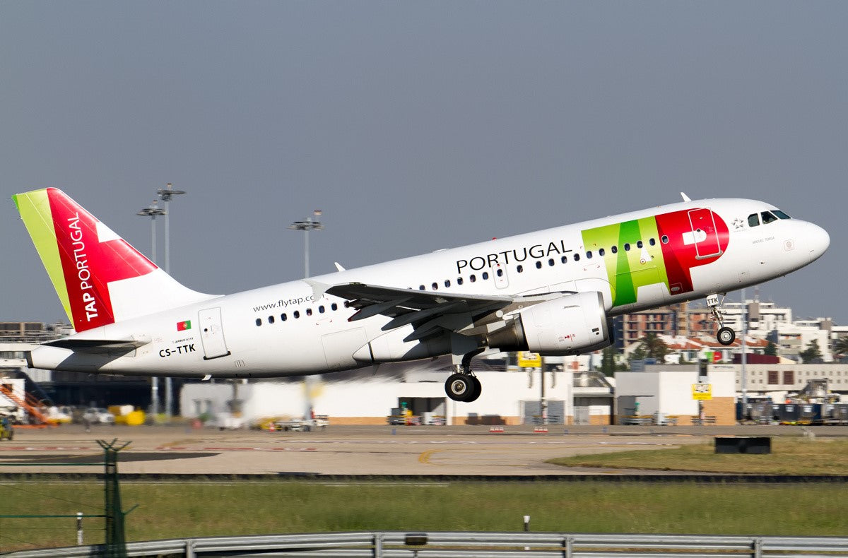 TAP Air Portugal Airbus A319 - Wingtip Wall Art